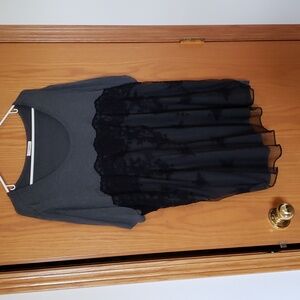 Womens plus size 2X gray and black top.